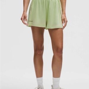 Lululemon Jersey Training Super-High-Rise Lined Short 2"
Lemongrass